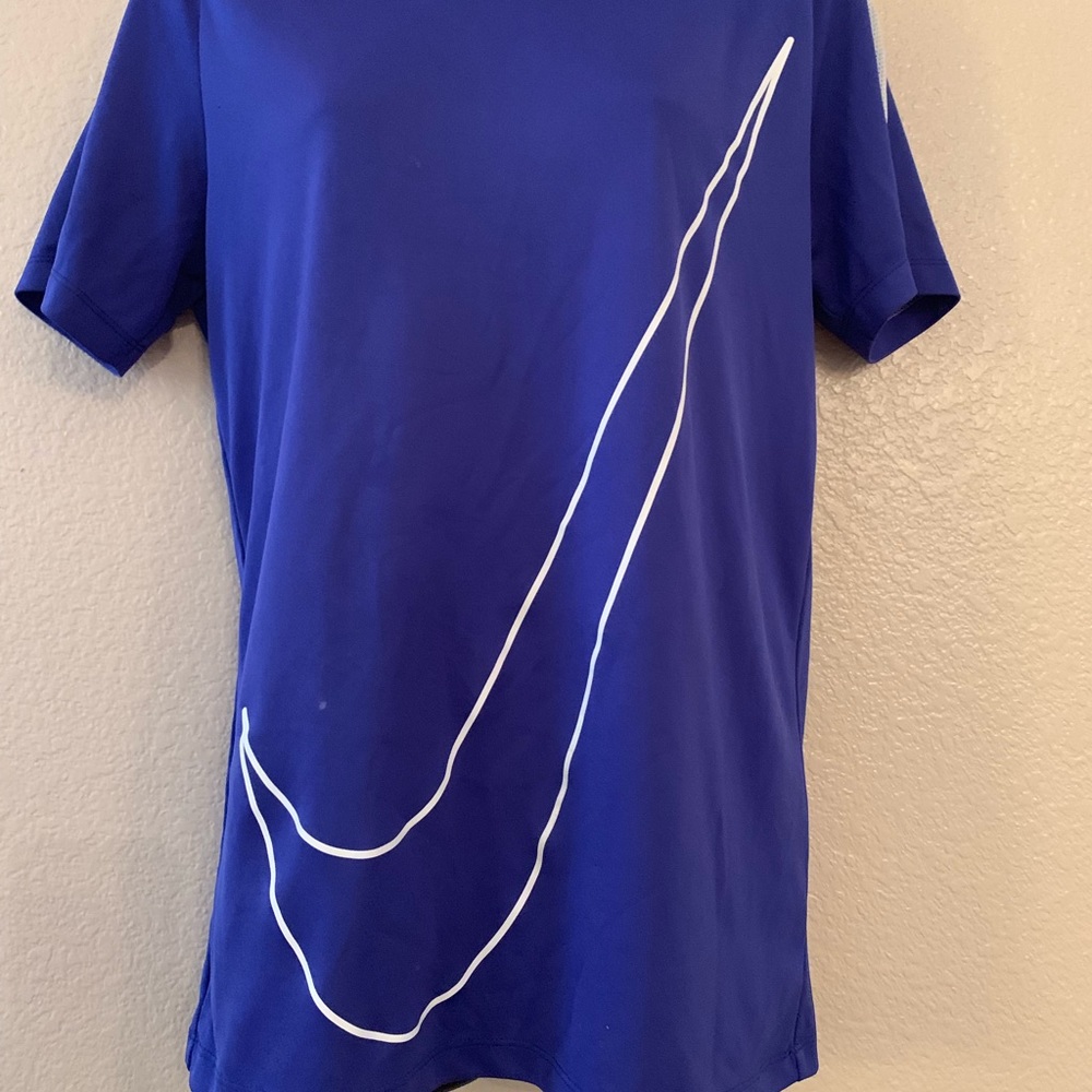 Nike T-shirt